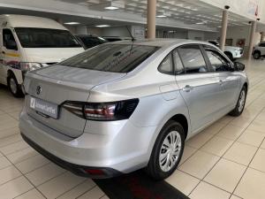 Volkswagen Polo 1.6 Life - Image 2