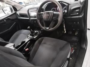 Isuzu D-MAX 1.9 Ddi L 4X4 D/C - Image 8