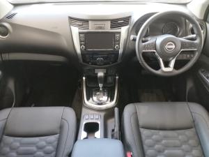 Nissan Navara 2.5DDTI LE/LE Plus automatic D/C - Image 7