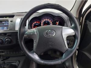 Toyota Hilux 3.0D-4D Xtra cab Raider Dakar edition - Image 12