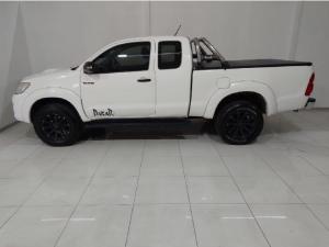 Toyota Hilux 3.0D-4D Xtra cab Raider Dakar edition - Image 2