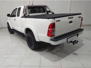 Toyota Hilux 3.0D-4D Xtra cab Raider Dakar edition - Image 3