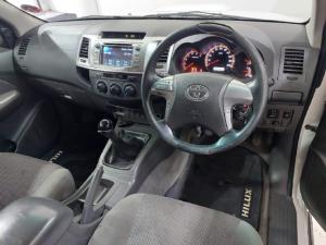 Toyota Hilux 3.0D-4D Xtra cab Raider Dakar edition - Image 5