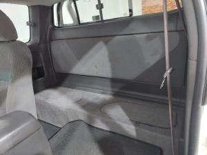 Toyota Hilux 3.0D-4D Xtra cab Raider Dakar edition - Image 7