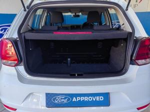 Volkswagen Polo Vivo hatch 1.4 Trendline - Image 9