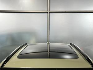 Volvo XC40 B3 Ultimate Dark - Image 17