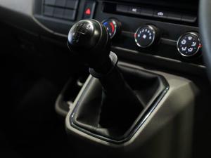 Volkswagen Transporter 2.0TDI panel van LWB manual - Image 11