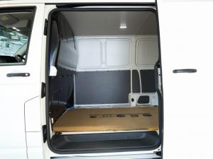 Volkswagen Transporter 2.0TDI panel van LWB manual - Image 14