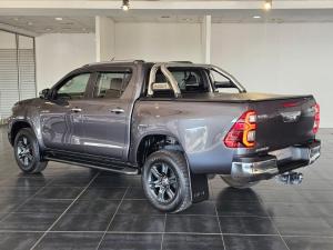 Toyota Hilux 2.8GD-6 double cab Raider auto - Image 4