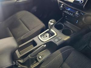 Toyota Hilux 2.8GD-6 double cab Raider auto - Image 9