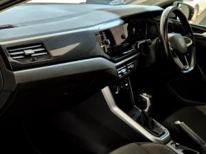 Volkswagen Polo hatch 1.0TSI Life auto - Image 6