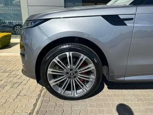 Land Rover Range Rover Sport D350 Dynamic HSE - Image 7