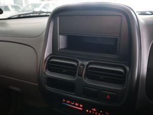 Nissan NP300 Hardbody 2.5TDi (aircon) - Image 12