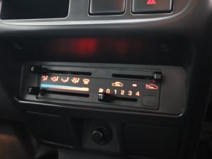 Nissan NP300 Hardbody 2.5TDi (aircon) - Image 13