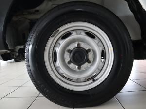 Nissan NP300 Hardbody 2.5TDi (aircon) - Image 19