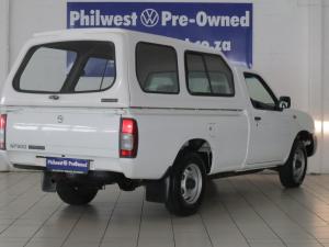 Nissan NP300 Hardbody 2.5TDi (aircon) - Image 5