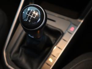Volkswagen Polo hatch 1.0TSI Comfortline - Image 18