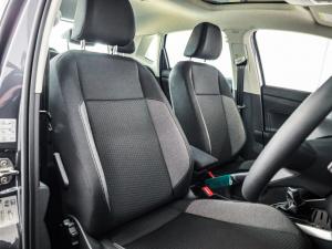 Volkswagen Polo hatch 1.0TSI Life auto - Image 11