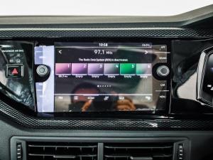 Volkswagen Polo hatch 1.0TSI Life auto - Image 17