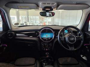 MINI Hatch Cooper Hatch 5-door - Image 11