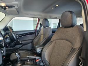 MINI Hatch Cooper Hatch 5-door - Image 13
