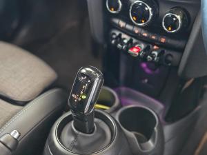 MINI Hatch Cooper Hatch 5-door - Image 15