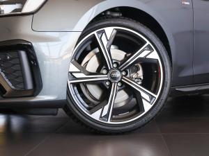 Audi A4 35TFSI Black Edition - Image 3