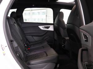 Audi SQ7 TFSI quattro Black Edition - Image 17