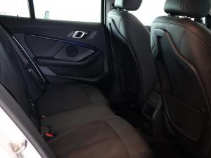 BMW 1 Series 118i Sport Line - Image 17