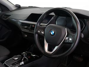 BMW 1 Series 118i Sport Line - Image 21