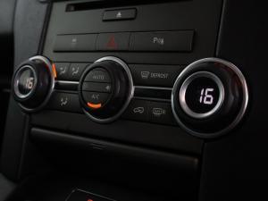 Land Rover Discovery SDV6 Graphite - Image 25