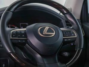 Lexus LX 450d - Image 24