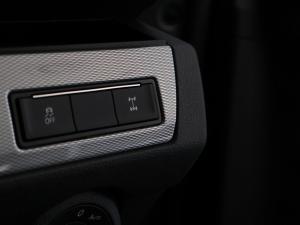 Volkswagen Caravelle 2.0BiTDI Highline 4Motion - Image 24