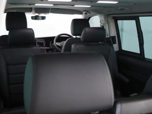 Volkswagen Caravelle 2.0BiTDI Highline 4Motion - Image 28
