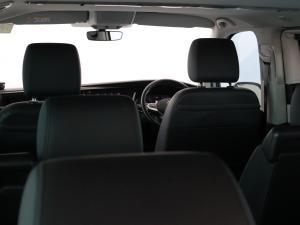 Volkswagen Caravelle 2.0BiTDI Highline 4Motion - Image 15