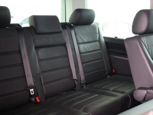 Volkswagen Caravelle 2.0BiTDI Highline 4Motion - Image 18