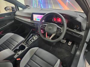 Volkswagen Golf GTI - Image 8