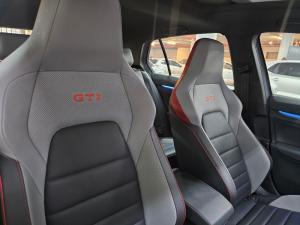Volkswagen Golf GTI - Image 7