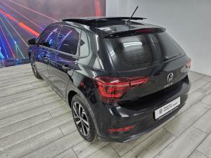 Volkswagen Polo hatch 1.0TSI Life auto - Image 4