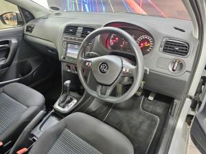 Volkswagen Polo Vivo hatch 1.6 Comfortline auto - Image 4
