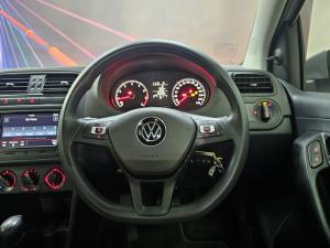 Volkswagen Polo Vivo hatch 1.6 Comfortline auto - Image 5