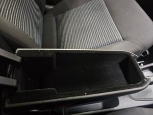 Volkswagen Polo Vivo hatch 1.6 Comfortline auto - Image 9