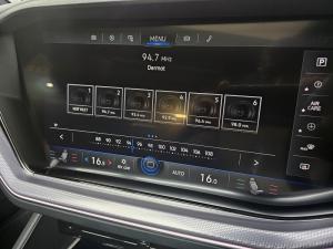 Volkswagen Touareg V6 TDI Executive R-Line - Image 11