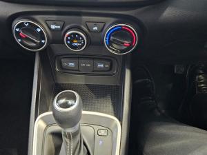 Hyundai Venue 1.0T Motion auto - Image 15