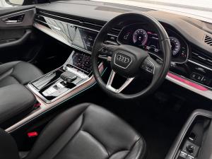 Audi Q8 55TFSI quattro - Image 8