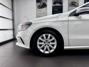Mercedes-Benz A-Class A200 Style auto - Image 3