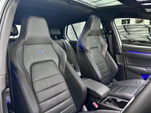 Volkswagen Golf R - Image 9