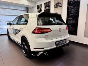 Volkswagen Golf GTI TCR - Image 5
