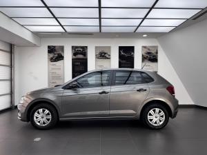 Volkswagen Polo sedan 1.4 Trendline - Image 2