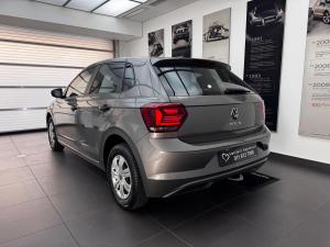 Volkswagen Polo sedan 1.4 Trendline - Image 4